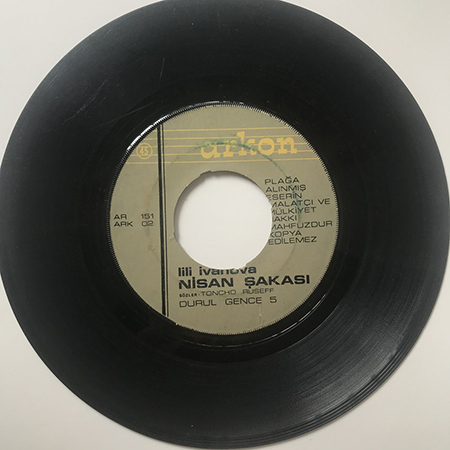 Nisan Şakası